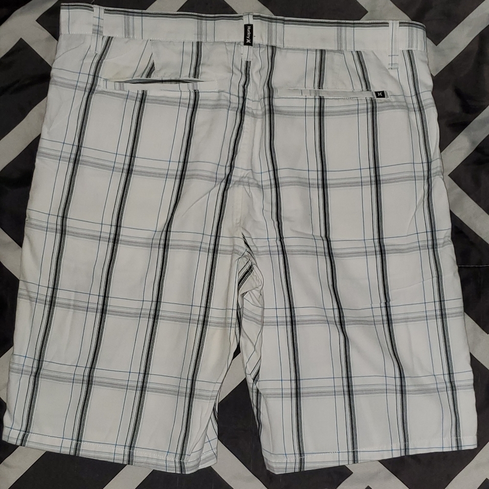 Hurley Shorts - Picture 3 of 3